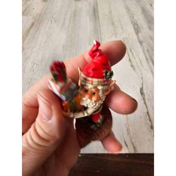 Enesco buster elf presents AS IS North Pole village Xmas tree figurine - Picture 7 of 9